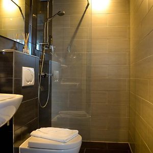 Kleine Kamer met Twee Aparte Bedden